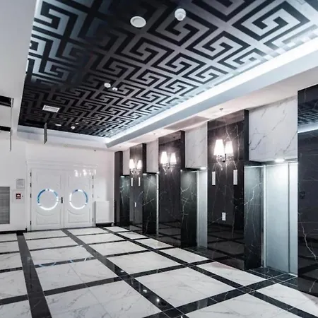 Hanza Tower White 24 Pool & Jacussi شقة *